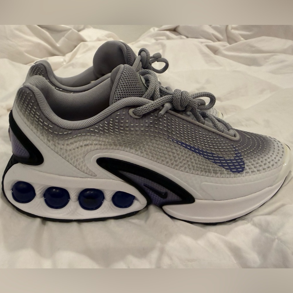 NIKE air max women’s size 9.5 - Picture 4 of 6